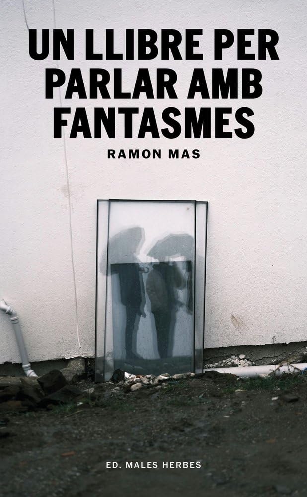 Libro: Un llibre per parlar amb fantasmes (Fora de col·lecció)
