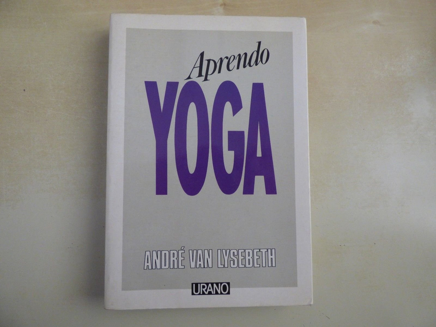 Libro: Aprendo yoga