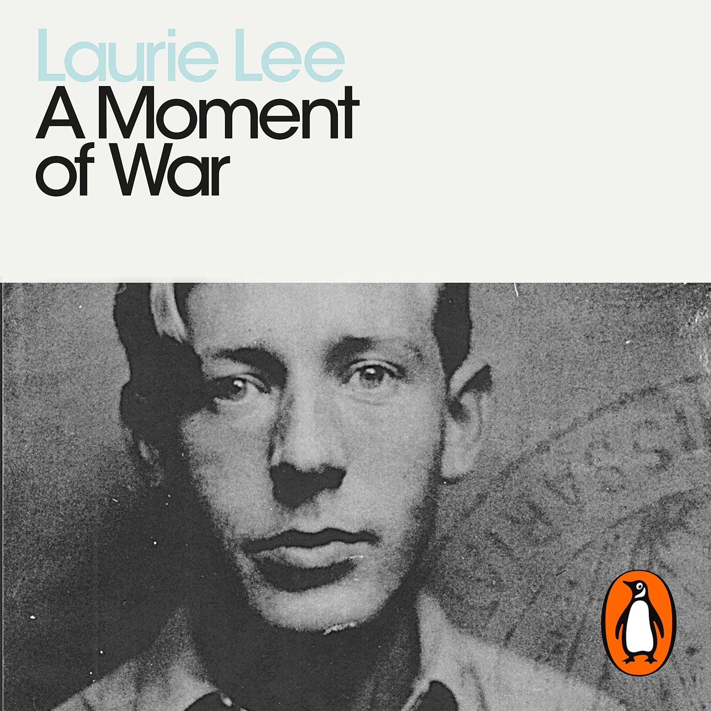 Libro: A Moment of War (Penguin Modern Classics)