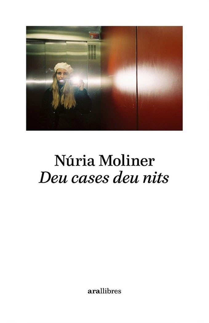 Libro: Deu cases deu nits