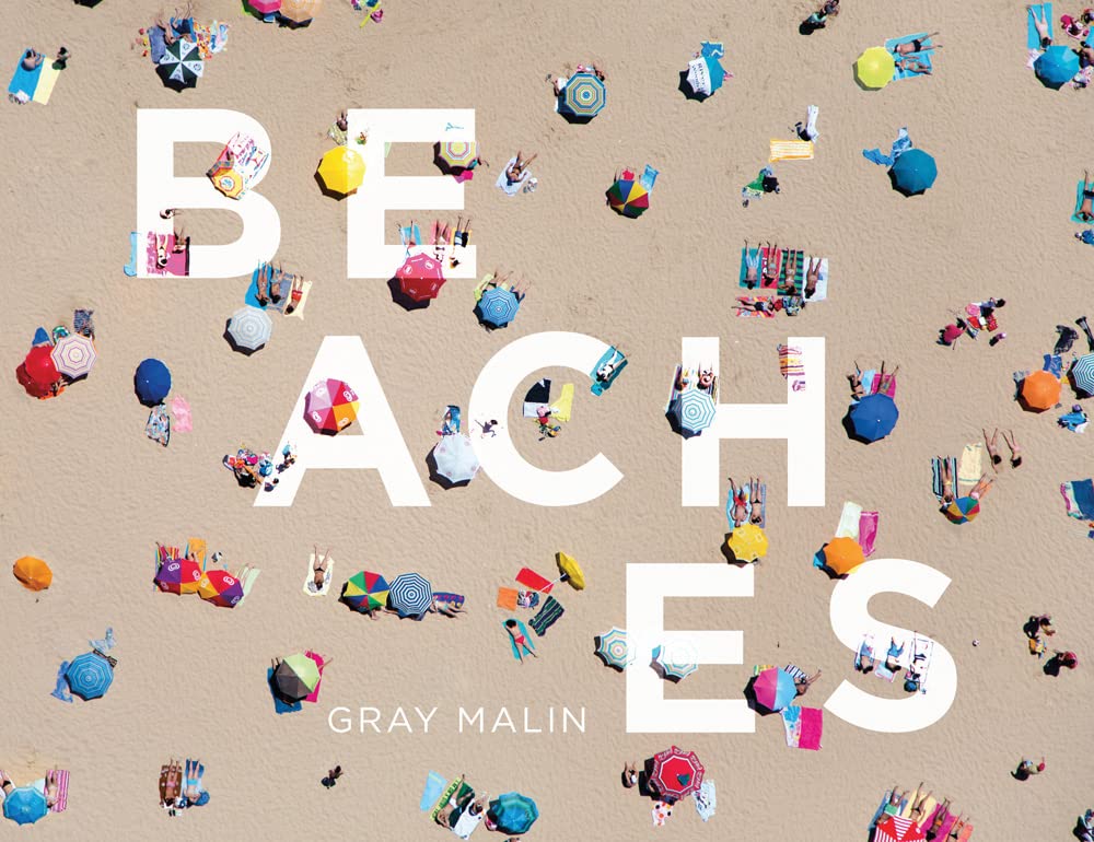 Libro: Beaches: Sun-drenched aerial beach scenes that turn global coastlines into pure escapist eye candy.
