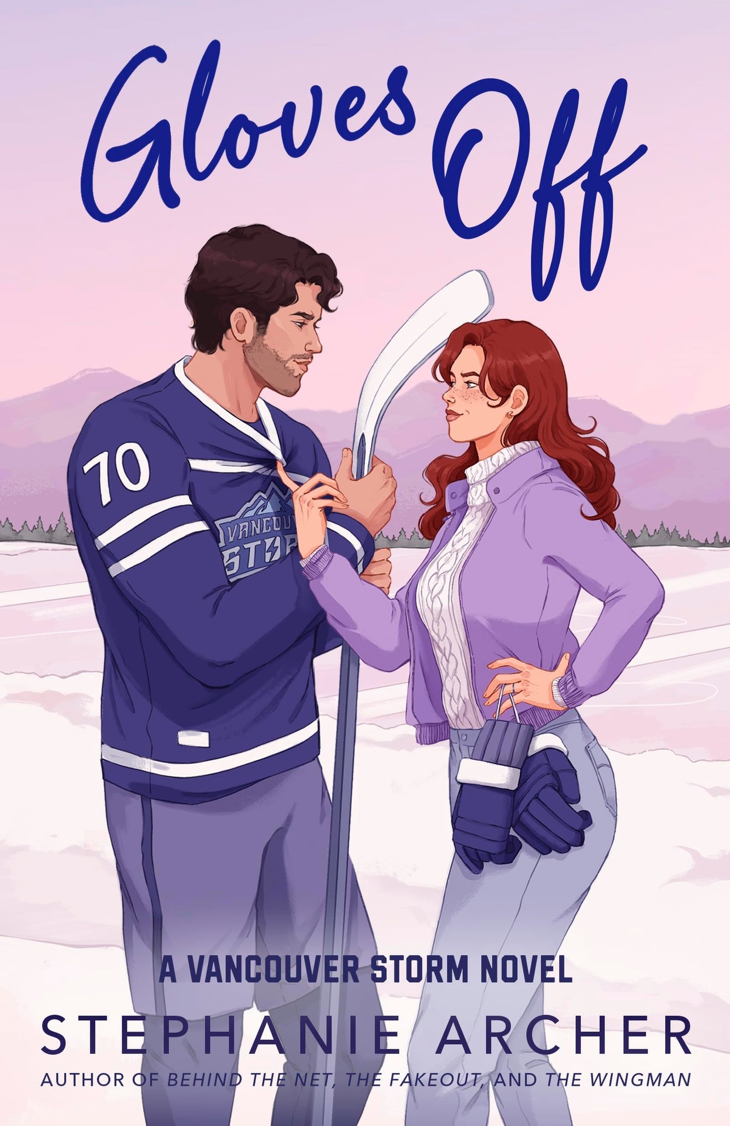Libro: Gloves Off: The next spicy, laugh-out-loud hockey romance from TikTok sensation Stephanie Archer (Vancouver Storm 4)