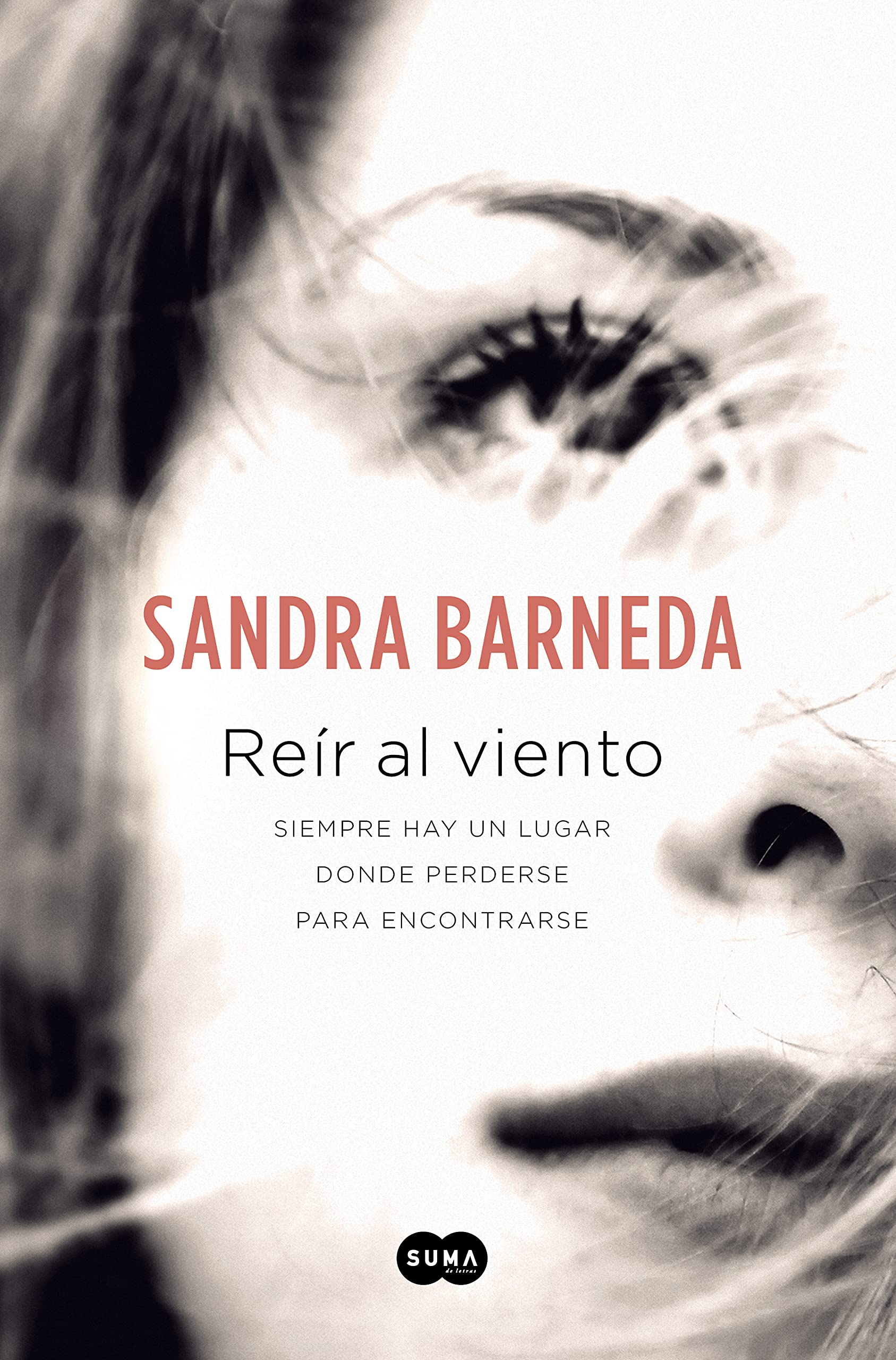 Libro: Reír al viento (Femenino singular) [tapa blanda con solapa]