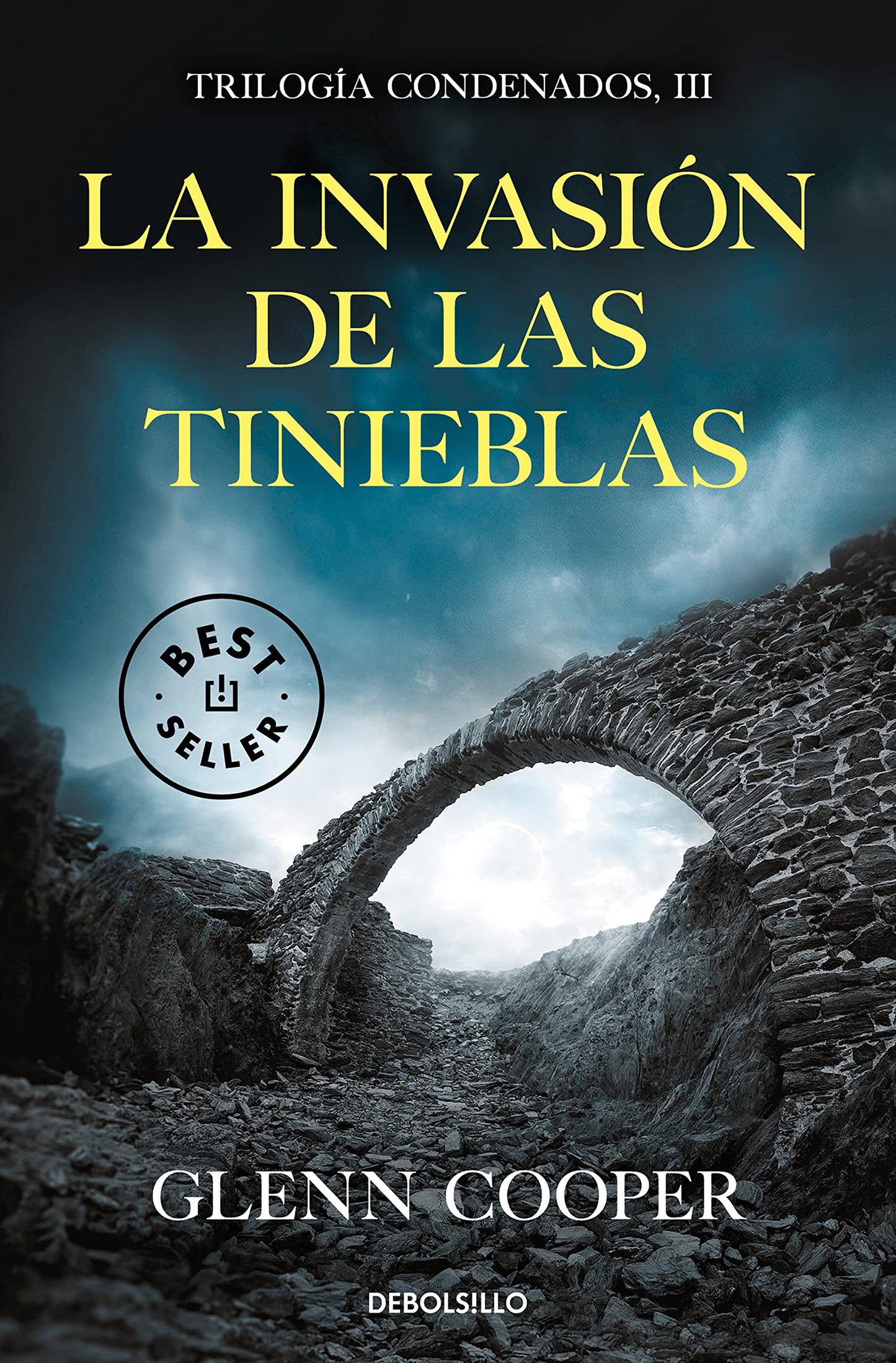Libro: La invasión de las Tinieblas (Best Seller)