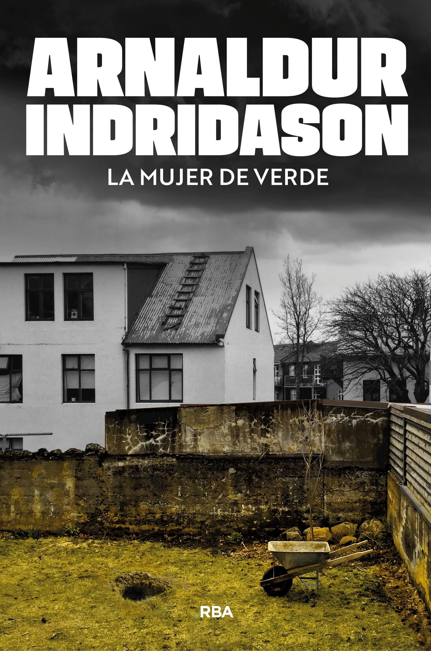 Libro: La mujer de verde (Serie Negra)
