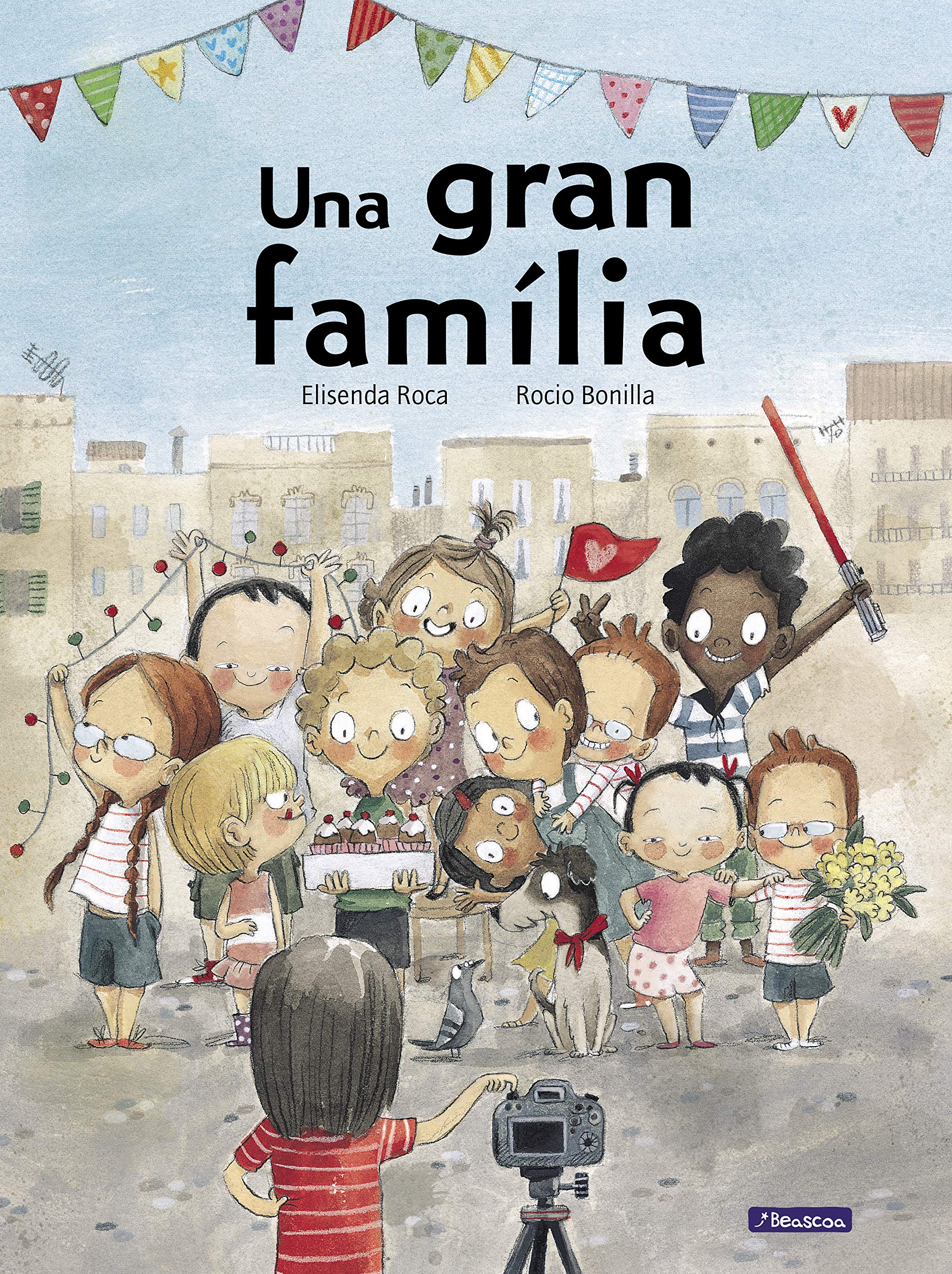 Libro: Una gran família (Contes infantils)